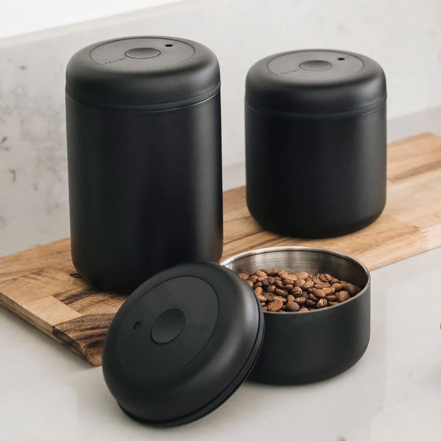 Innovative storage options for fresh food vacuum container